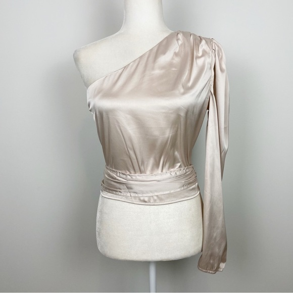 More To Come Scottie One Shoulder Top in Bone Size M - Picture 2 of 9